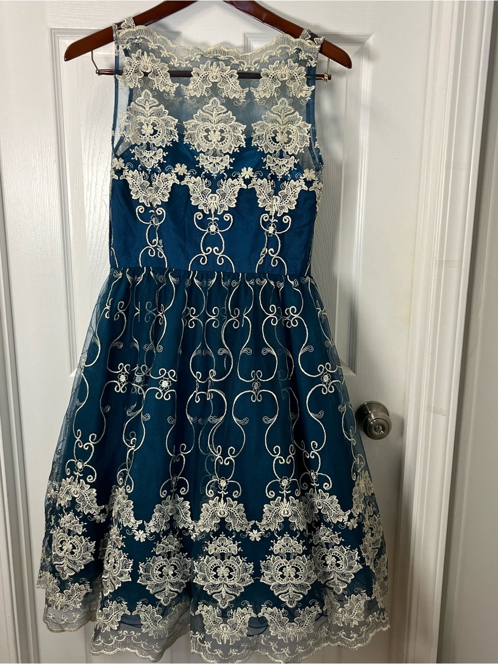 Chi Chi London Sleeveless Reign or Shine Teal Metallic Lace Dress Size 10 Lined - Picture 13 of 14
